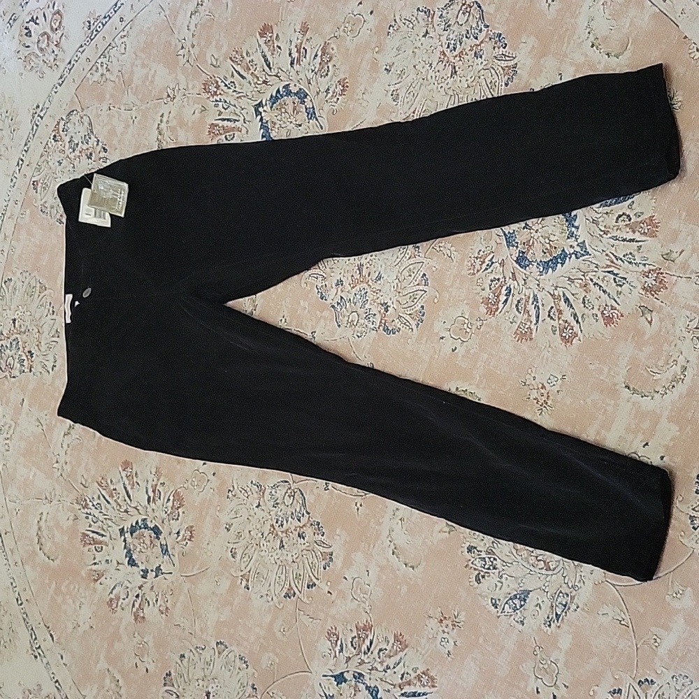 Madison Silhouette Slimming True Black thin wale stretch corduroy jeans 8 NEW…